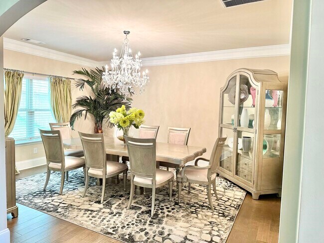 Foto del edificio - 3745 Brookhollow Dr