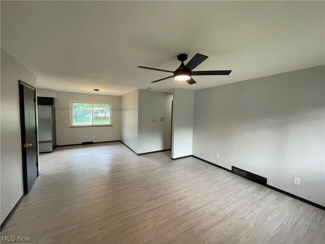 Building Photo - 9761 Fair Rd