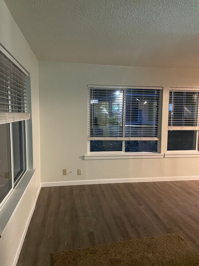 Living room - 6711 Old Highway 410 SW