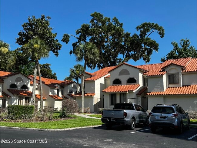 Foto del edificio - 1059 Country Club Dr