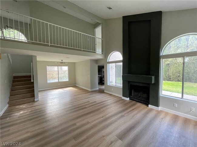 Building Photo - 2804 Oasis Cir