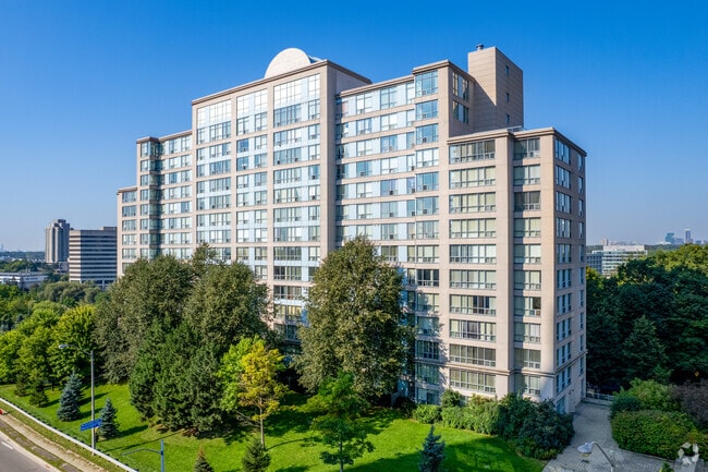 Building Photo - 2020 Don Mills Rd