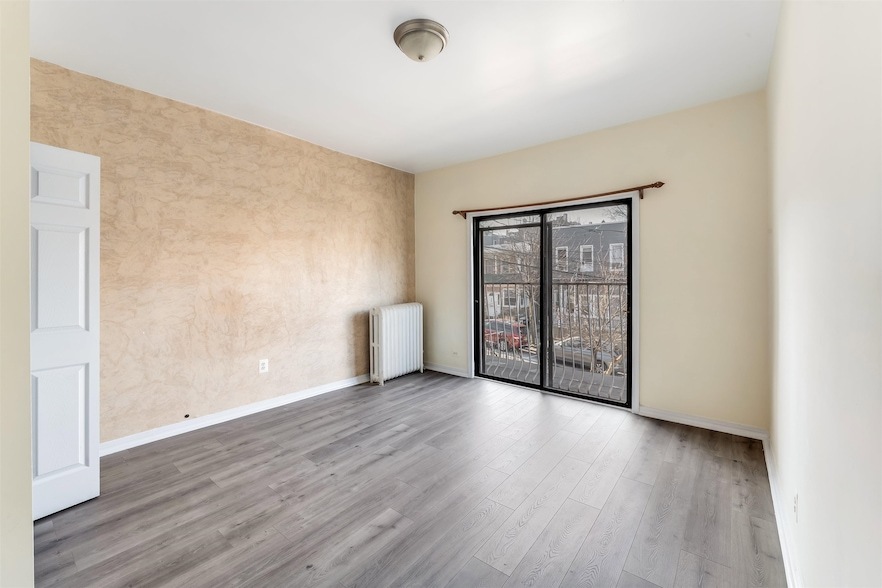 Foto principal - 642 38th St