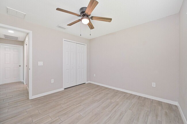 Foto del edificio - 8353 Trillium Rd
