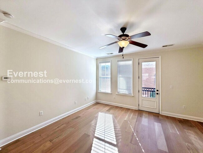 Foto del edificio - 57 W Georgia Ave