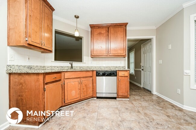 Building Photo - 10253 Commons Crossing