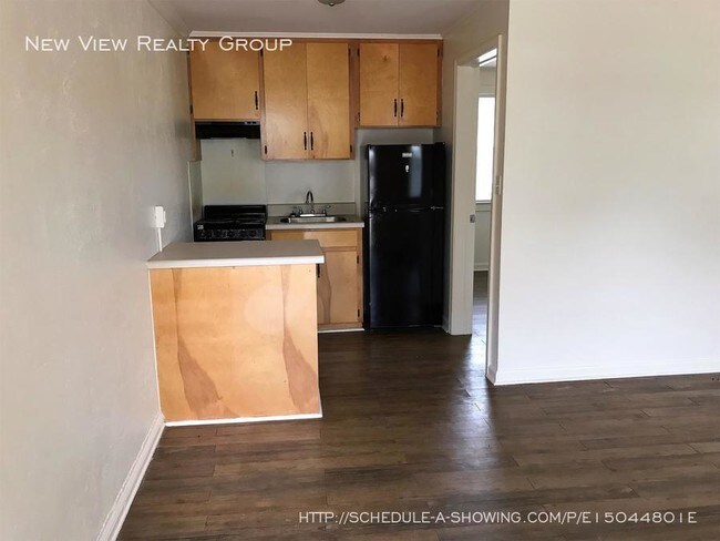 Building Photo - 201 Chandler Dr
