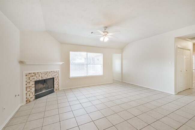 Foto del edificio - 12039 Lucky Meadow Dr