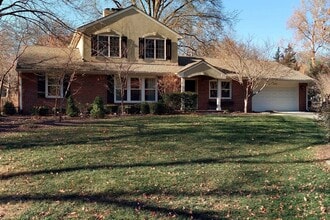 Building Photo - 9536 Manor Rd