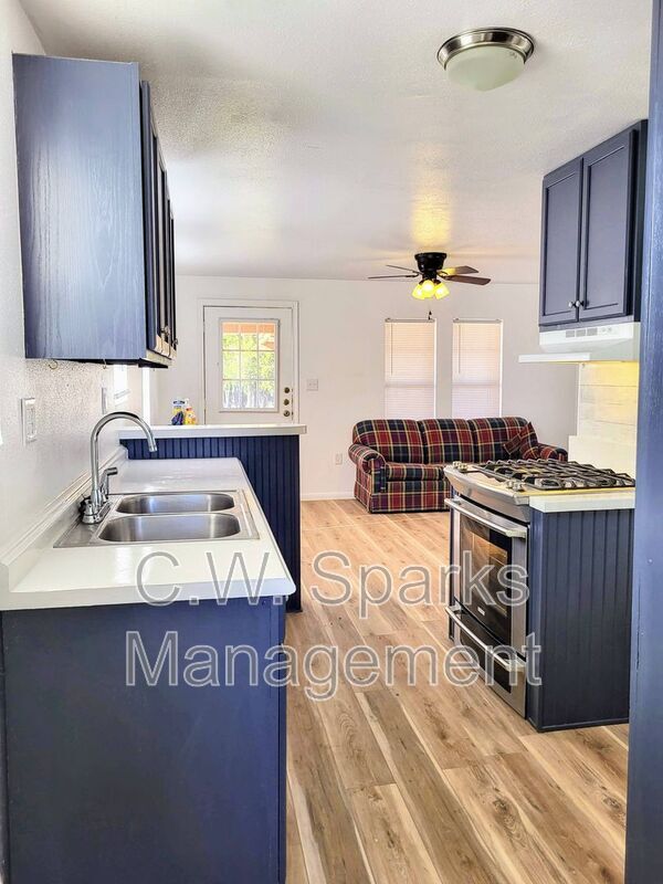 Building Photo - 308 Carson Cir