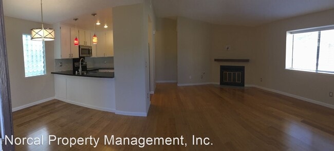 Foto del edificio - 1 br, 1 bath House - 537 Holly Hock Ct