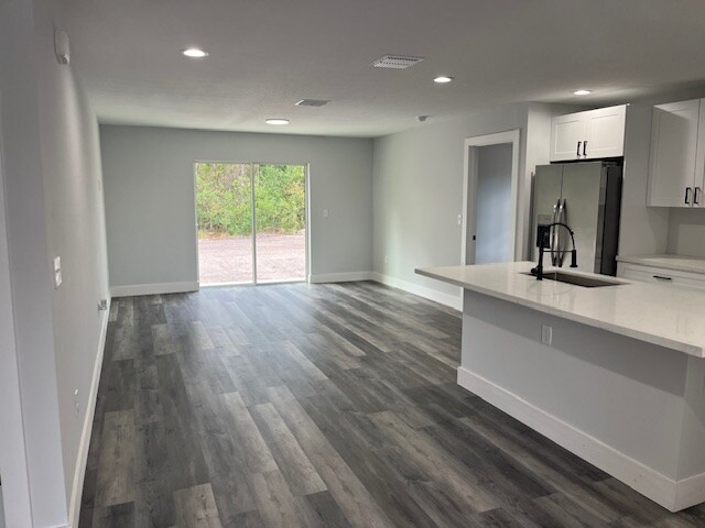 Building Photo - 5511 Ponce De Leon Blvd