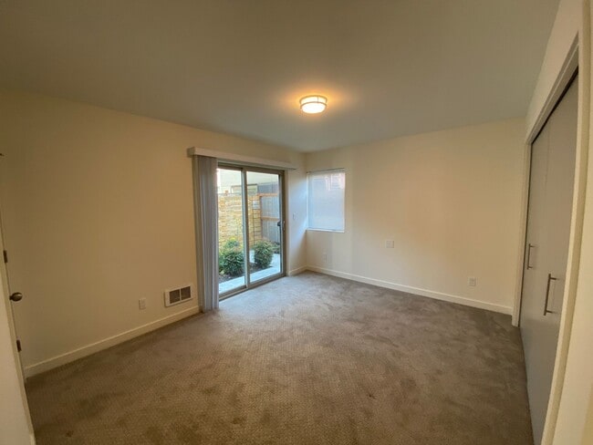 Building Photo - 3Bd/2.5Ba Seattle House