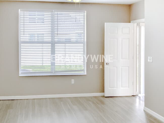 Building Photo - 9701 Carlsdale Dr