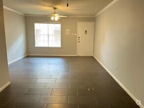 Building Photo - 1223 Augusta Dr