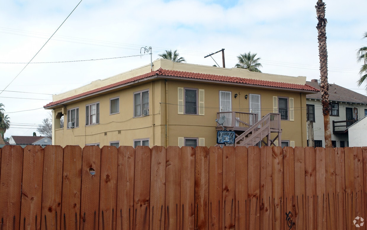 Building Photo - 1255 N D St