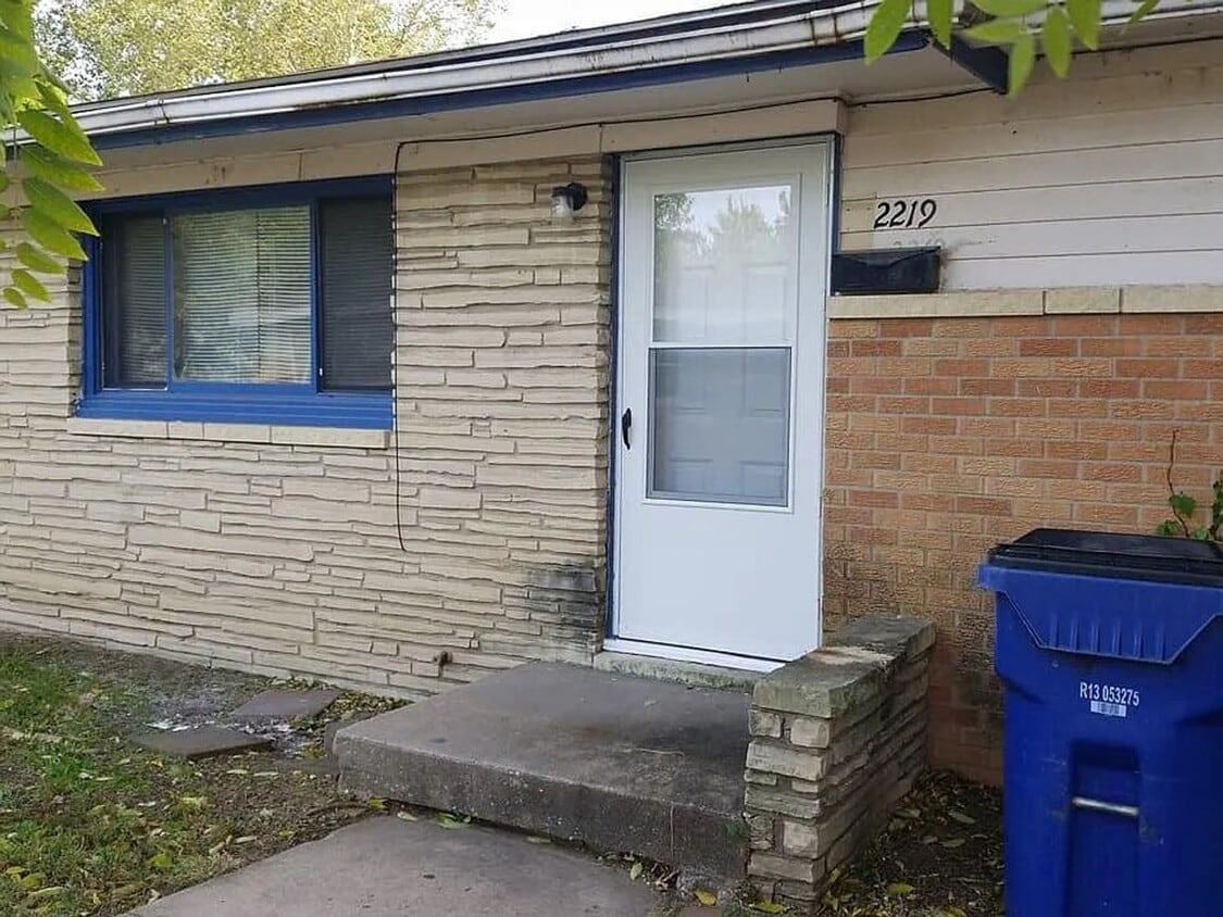 Primary Photo - Charming 2-Bedroom 1 Bath Duplex!