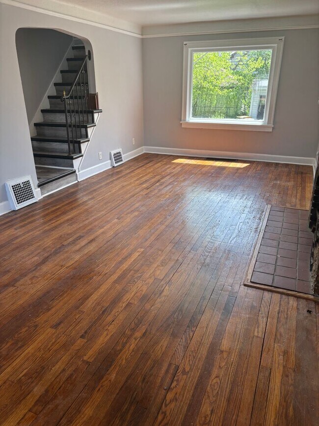Foto del edificio - 3bd Single Maple Section 8