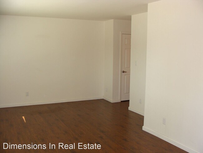 Building Photo - 1310 Oakdale Ave