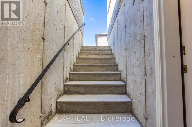 Photo du bâtiment - 20 Elvira Wy