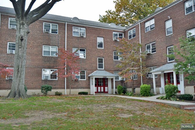 Foto del edificio - 1350 Queen Anne Rd