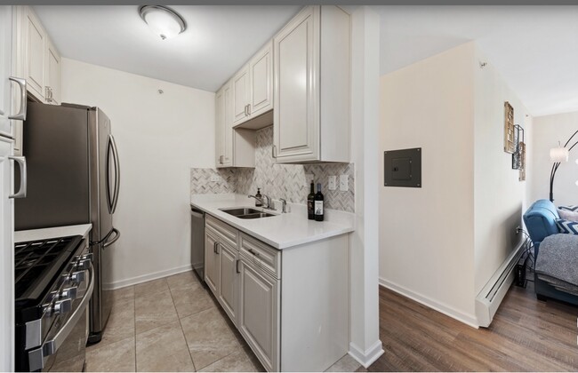 Building Photo - 831 Mcintosh Ct