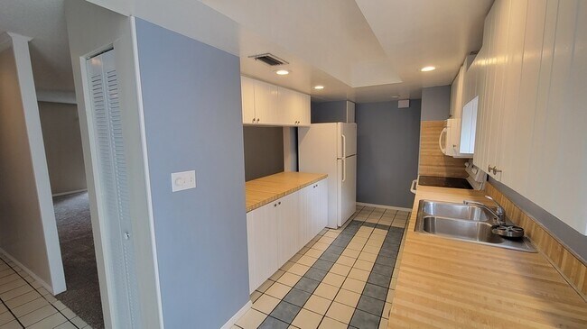 Building Photo - 7910 Citrus Dr