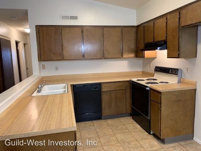 Building Photo - 3 br, 2 bath House - 618 Lassen Way