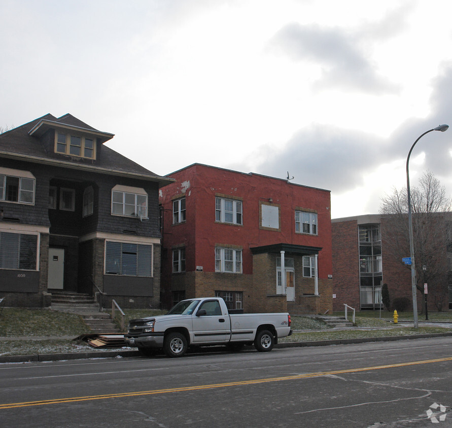 Building Photo - 1024 Dewey Ave