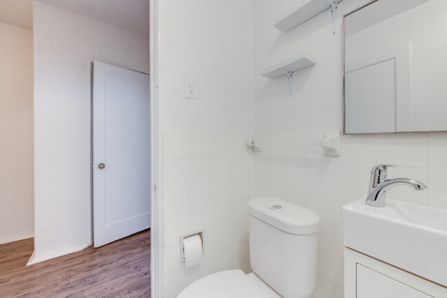 Building Photo - 1592 Bathurst Street