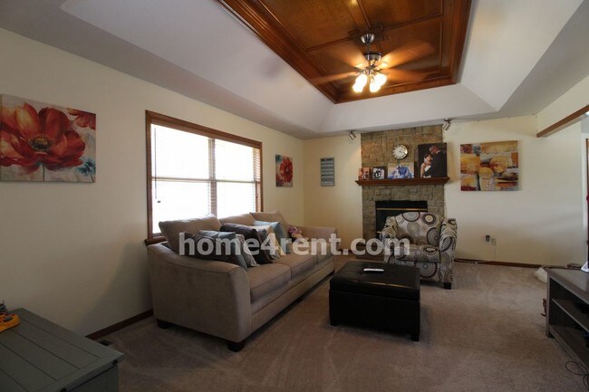 Foto del edificio - SS Appliances Fenced Yard Finished Basement