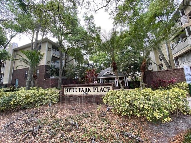 Photo - 1000 W Horatio St Apartment
