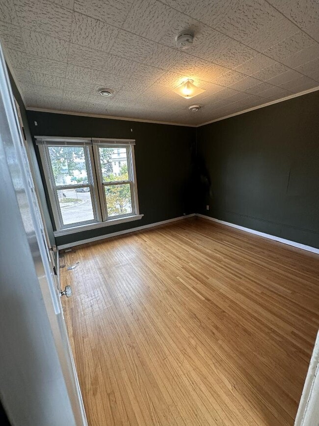 Building Photo - 751 Jenifer St