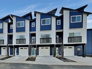 Building Photo - 6505 47th Ave NE