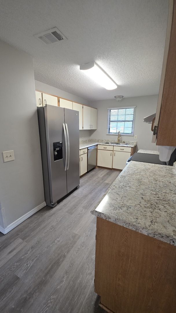 Building Photo - Palm Coast 4 Bedroom 2 Bath in the W Section