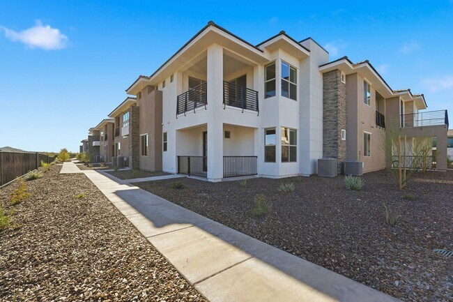 Building Photo - Brand-New 2025 Contemporary Condo | 2 Bed + 2 Bath | Prime North Phoenix Location