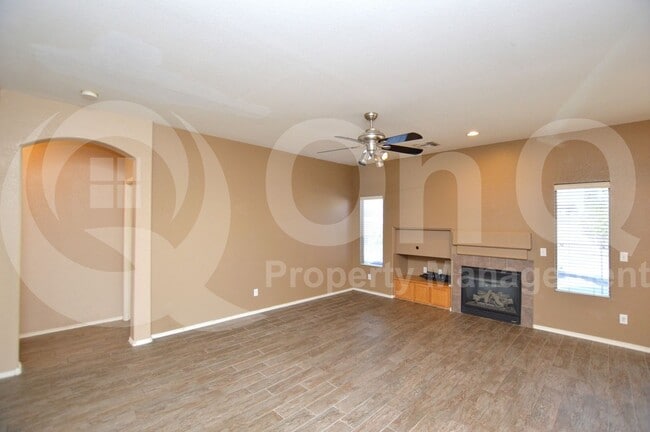 Building Photo - 6309 S Teresa Dr