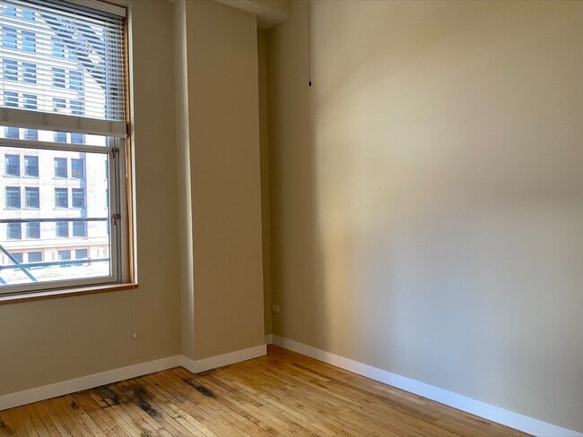 Interior Photo - Pioneer Endicott