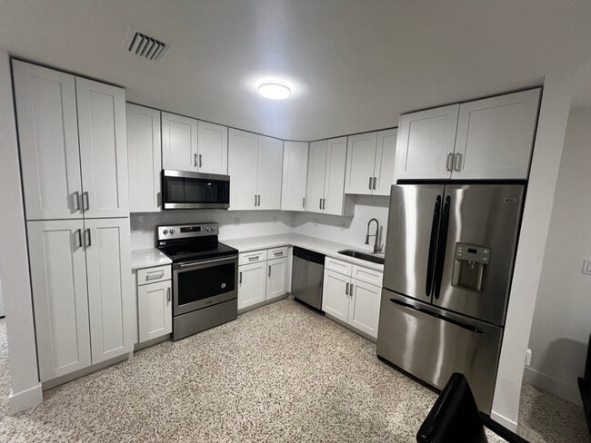 Foto del edificio - 10920 N 29th St