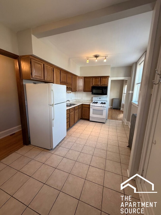 Primary Photo - 1120 Ontario St