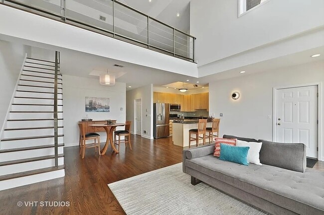 Foto del edificio - 816 W Hubbard St
