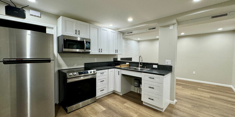 Foto principal - 4313 Katie Kim Ln Apt B