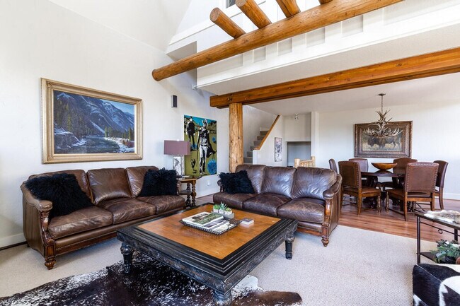 Foto del edificio - 4 Lower Saddle Ridge Rd