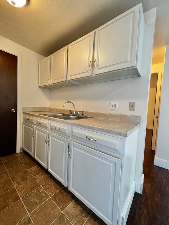 Foto del edificio - Robertson1001 (KC-JF-NB)