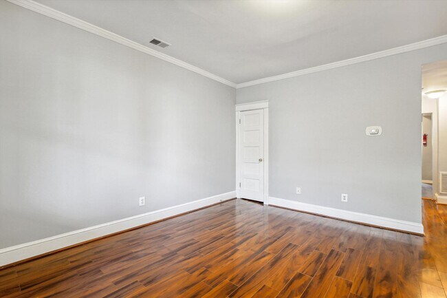 Foto del edificio - 1712 West Virginia Ave NE