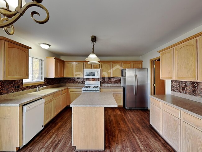 Building Photo - 3226 Kenilworth Ln