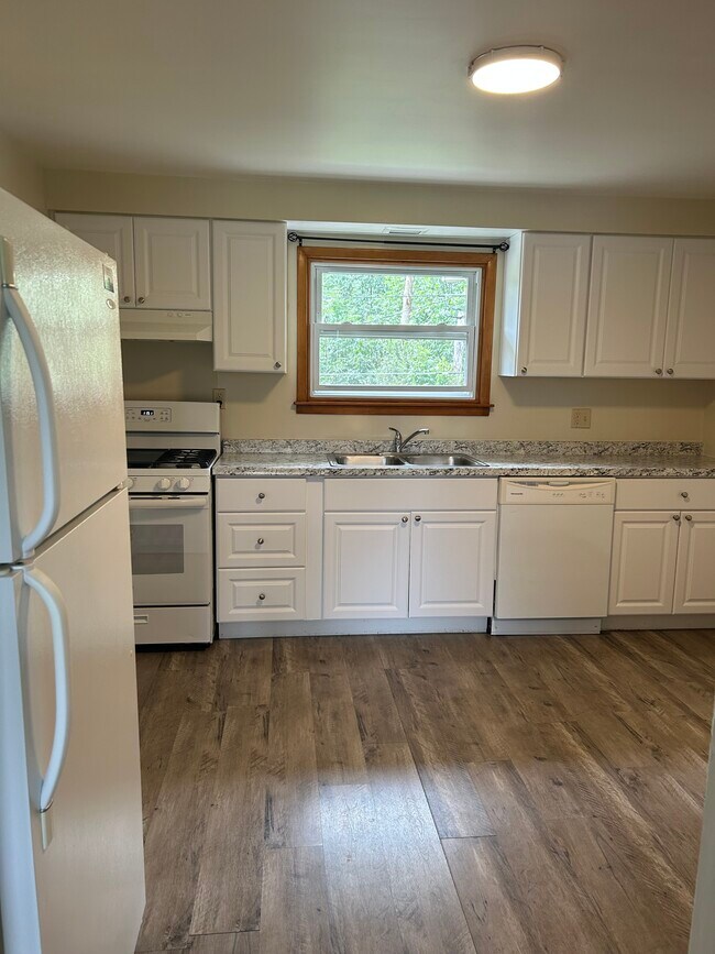 Cocina F-5 - Strnad Drive Apartments