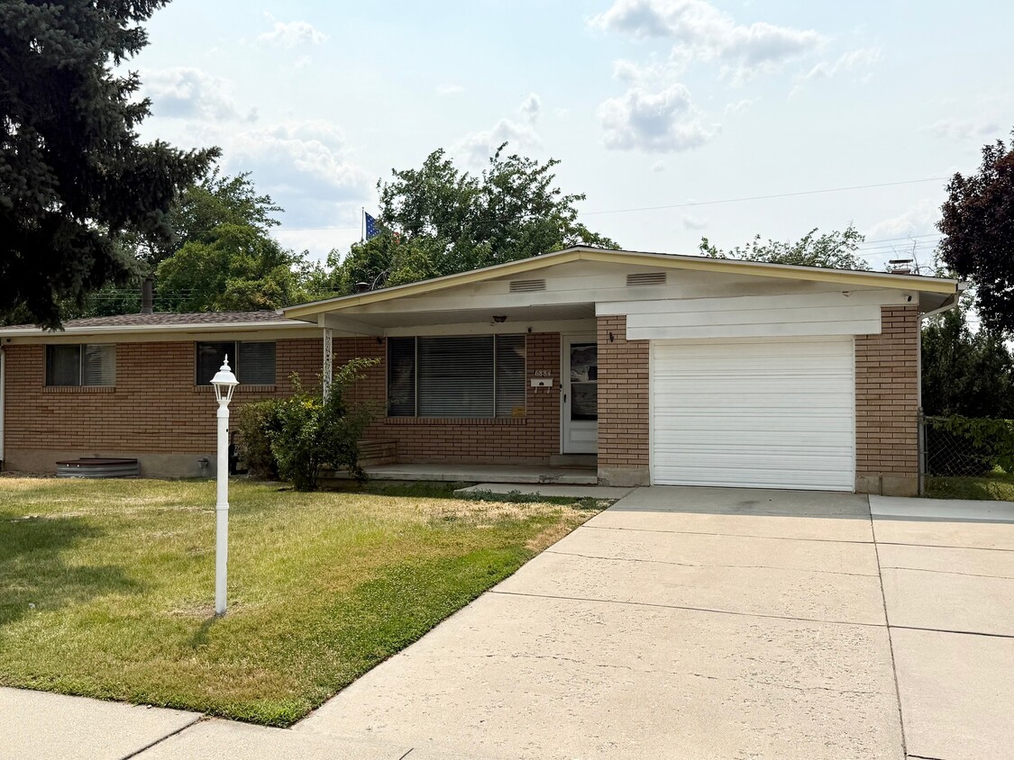 Photo - 6884 Bellavista Dr (Cottonwood Heights, UT)