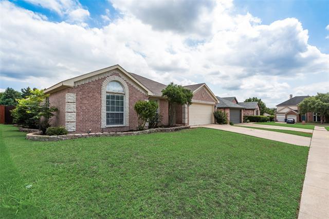 Building Photo - 2315 Charleston Dr