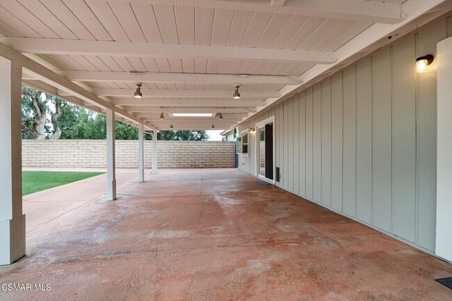 Building Photo - 11 Corinne Dr